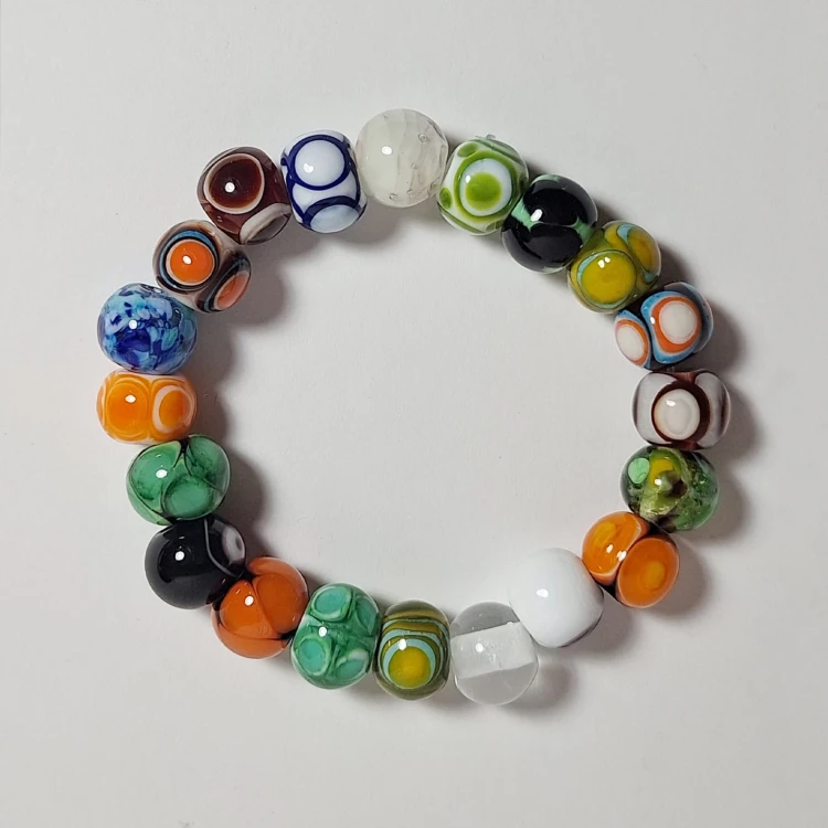 Ręcznie wykonana bransoletka ze szkła artystycznego lampwork Kosmiczny Krąg leżąca płasko