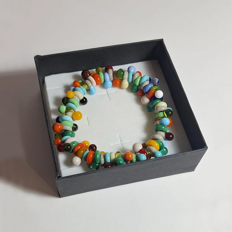 Ręcznie wykonana bransoletka ze szkła artystycznego lampwork. Tęczowe Marzenie w kolorach jesieni w pudełku