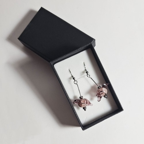 Lawendowy Śpiew ręcznie wykonane dwa kolczyki ze szkła artystycznego  lampwork
