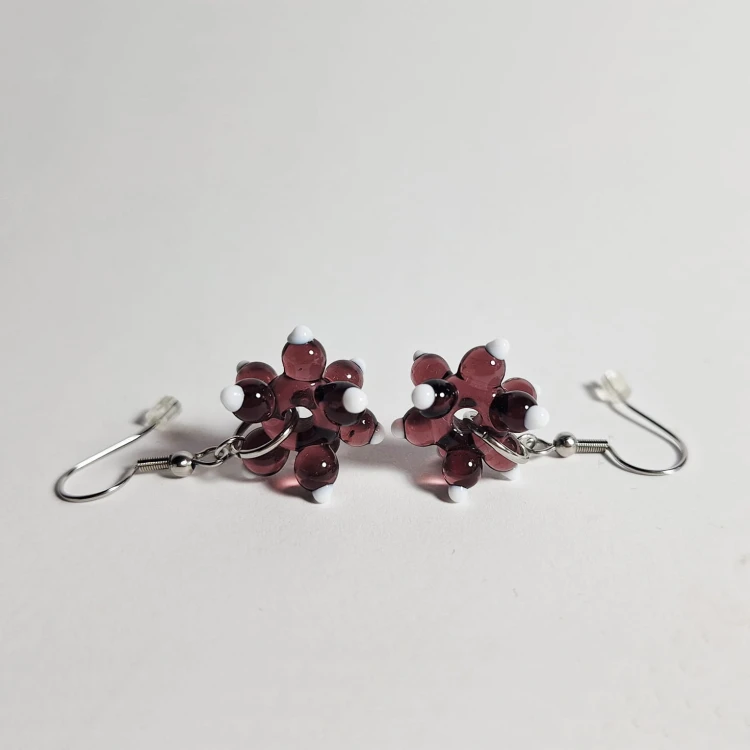 Jagodowy Kwiat ręcznie wykonane dwa kolczyki ze szkła artystycznego  lampwork