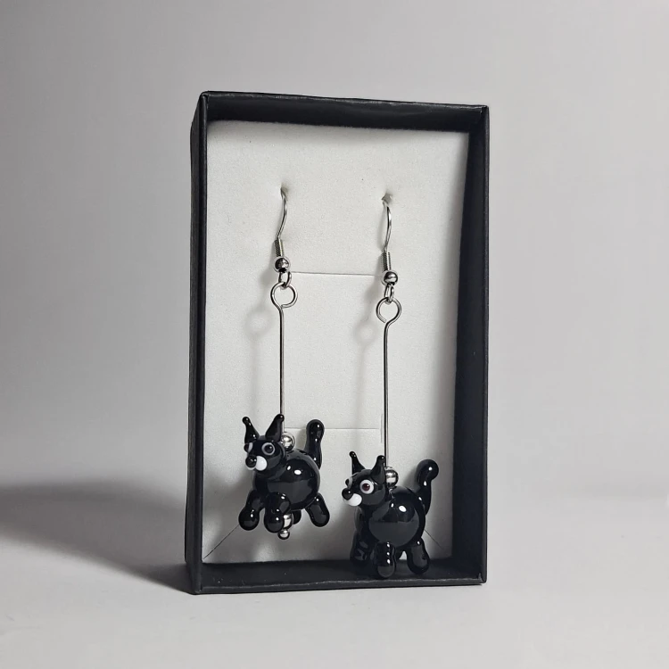 Czarne Kocury  ręcznie wykonane dwa kolczyki ze szkła artystycznego  lampwork