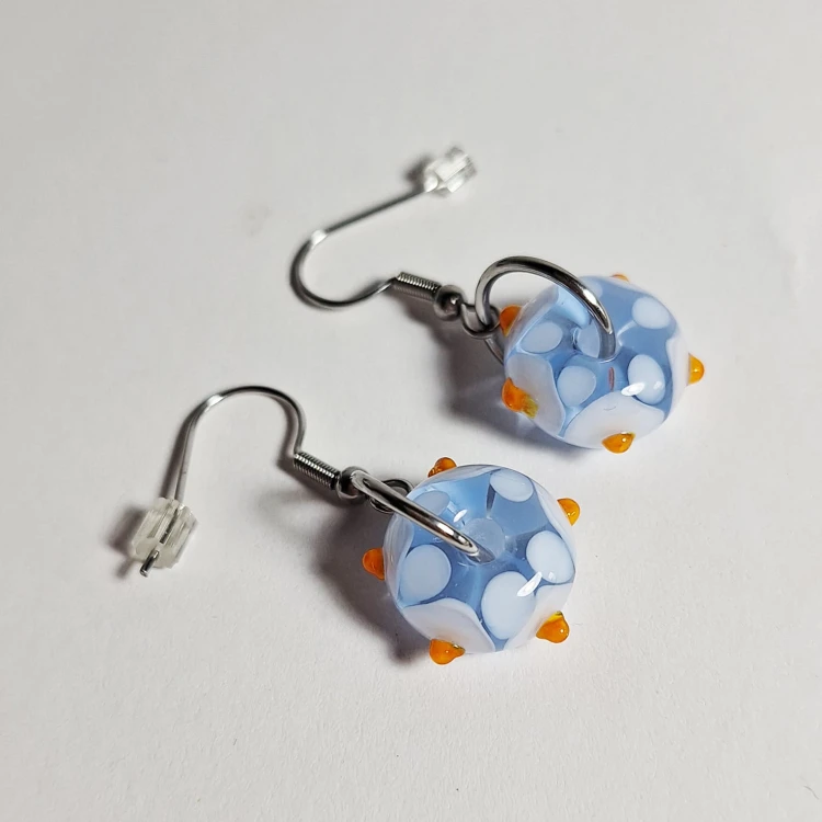 Niebieskie Koraliki ręcznie wykonane dwa kolczyki ze szkła artystycznego  lampwork