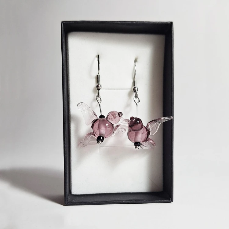 Fioletowy Odlot ręcznie wykonane dwa kolczyki zestaw ze szkła artystycznego  lampwork w pudełku  w pionie